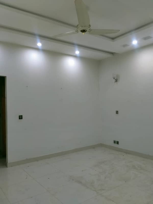 10 MARLA EXCELLENT NEW CONDITION GOOD FULL HOUSE FOR RENT IN RAFI BLOCK BAHRIA TOWN LAHORE 5