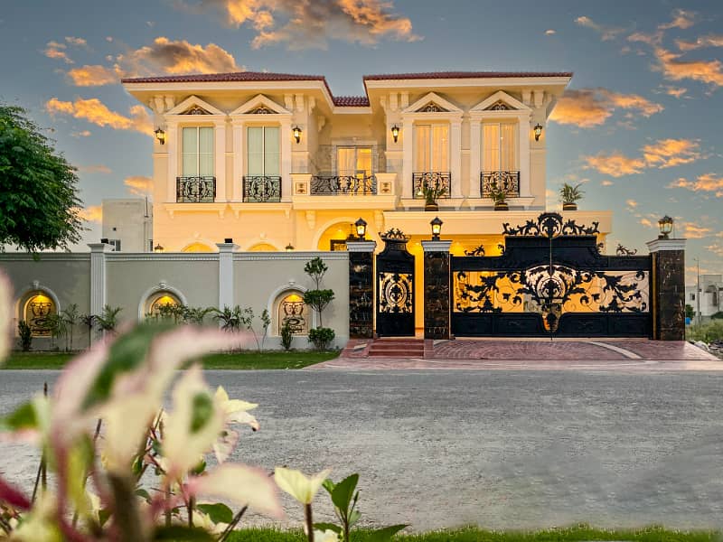 1 Kanal House Spanish House for sale in DHA Phase 7 4