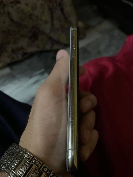 urgent sell iphone x non pta 64gb face failed 5