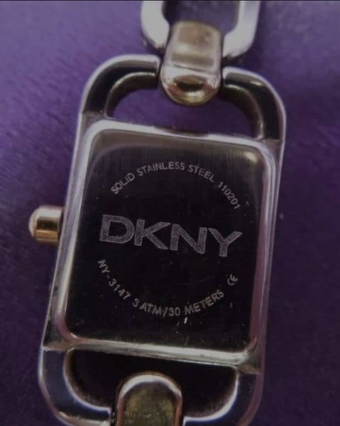 DKNY NY-3147 3 ATM/30 METERS 1