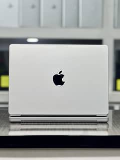 MacBook Pro 2021 M1 Pro 16GB Ram 512GB SSD