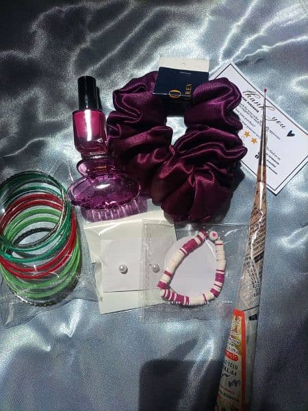 Gift box for girls, Gift items , Bracelet,churiyan, scanchy 1