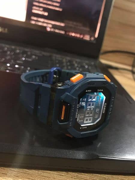 G Shock Casio 2020 square shape front glass crack 3