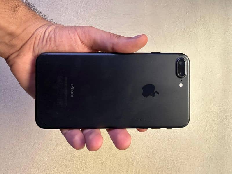 iphone 7 plus 32gb pta approved black color 3