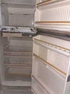 Full size General refrigerator for sale 0