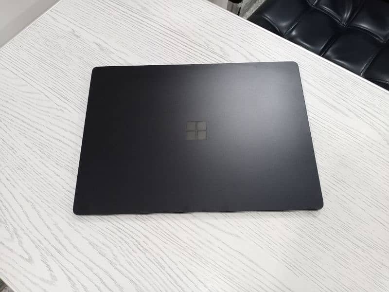 Microsoft laptop 3 core i7 10th gen quadcore 13.5 inch 2k touchscreen 0