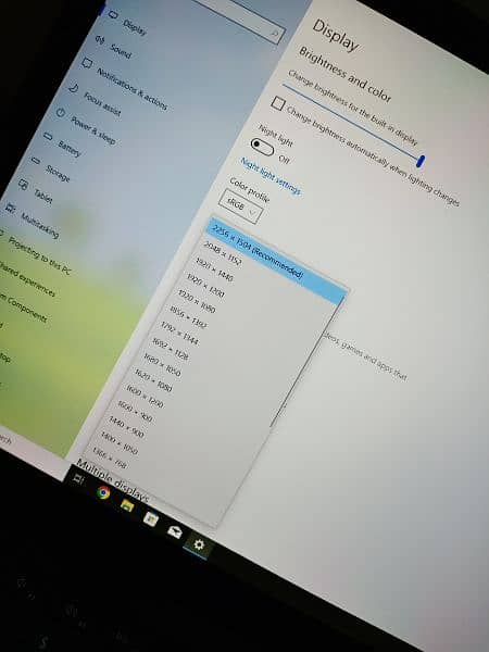 Microsoft laptop 3 core i7 10th gen quadcore 13.5 inch 2k touchscreen 18