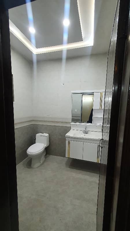 05 Marla Owner Build Used House For Sale In Revenue Cooperative Society A block Johar Town. 4