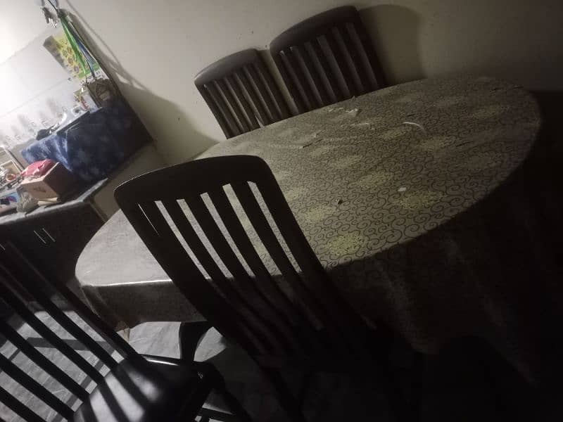 Dining table for sale urgent 0