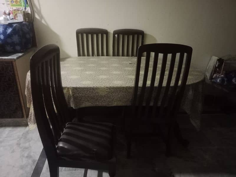 Dining table for sale urgent 1