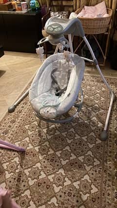Automatic baby swing