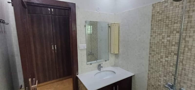 12 Marla Owner Build House For Sale In Johar Town 13