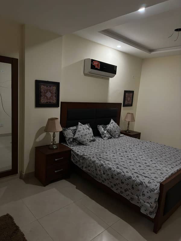 Tow badroom apartment available for rent daily basis in Bahria town 4
