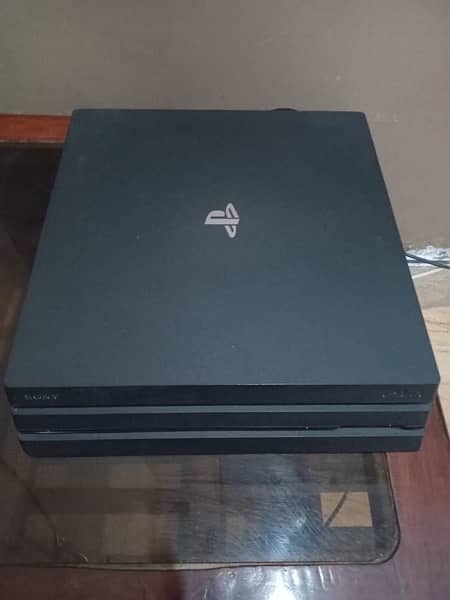 Ps 4 pro 1tb price can negotiable 5