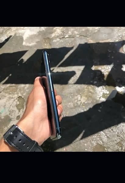 iphone 11 pro max non pta only 3