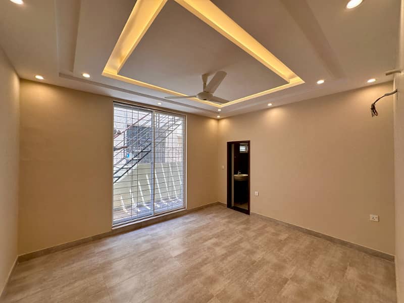 10 Marla Brand New House Is Available For Rent In PHASE 4 DHA, Lahore. 5