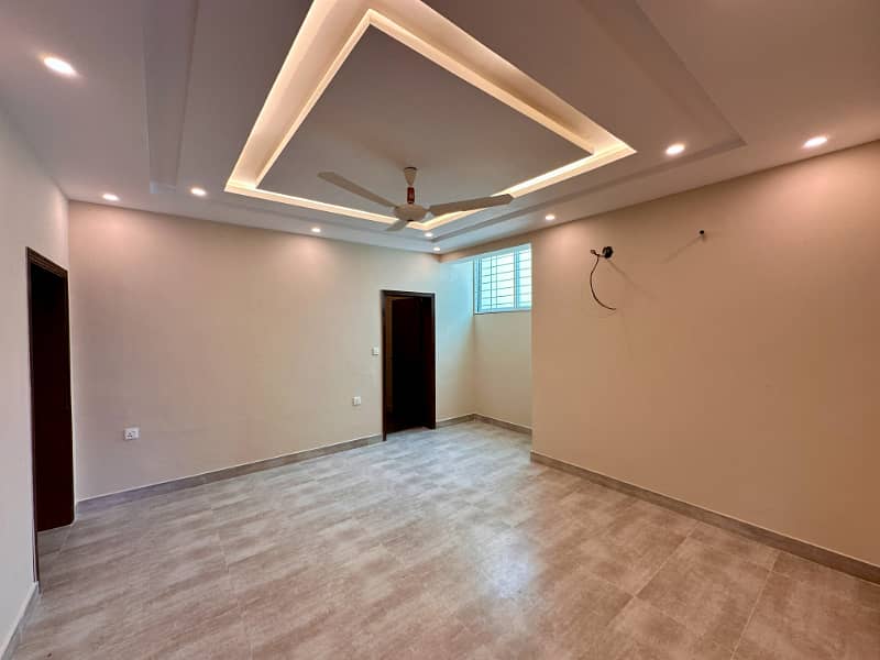 10 Marla Brand New House Is Available For Rent In PHASE 4 DHA, Lahore. 12