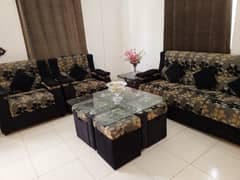 SOFA 5 SEATER WITH CENTRE TABLE