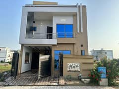 5 Marla Modern Design House For Sale In 
Dream Gardens
 Lahore Very Prime Location 0