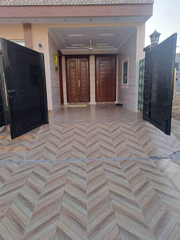 5 Marla Spanish House For Sale In 
Dream Gardens
 Lahore 1