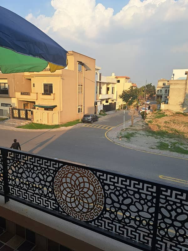 5 Marla Spanish House For Sale In 
Dream Gardens
 Lahore 31