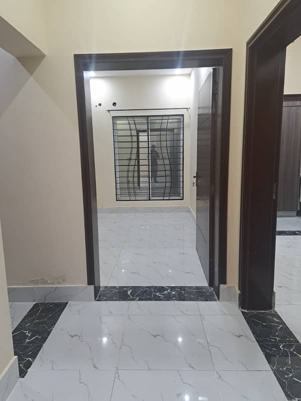 10 Marla Slightly Used House For Sale In 
Dream Gardens
 Lahore 7