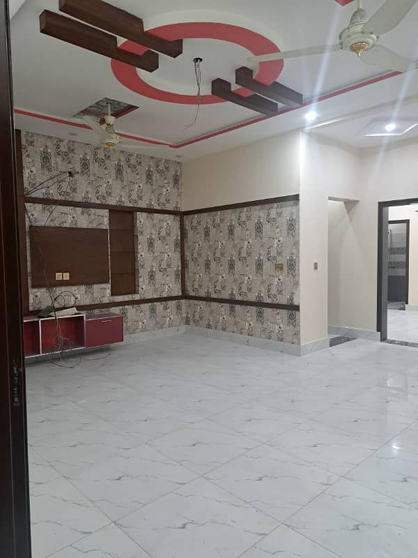 10 Marla Slightly Used House For Sale In 
Dream Gardens
 Lahore 13