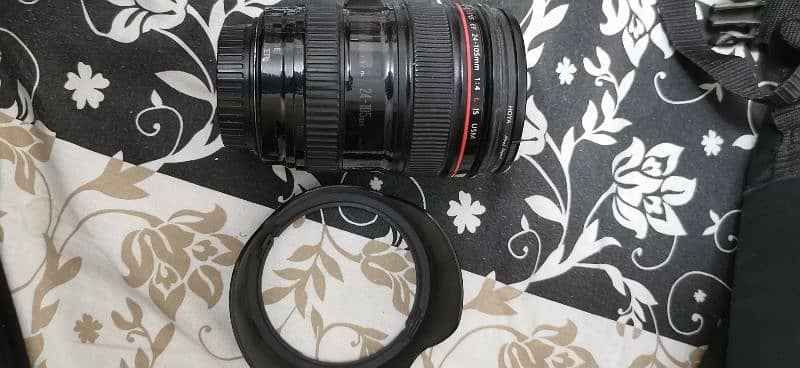 24-105 F4l is USM  CANON MOUNT 5