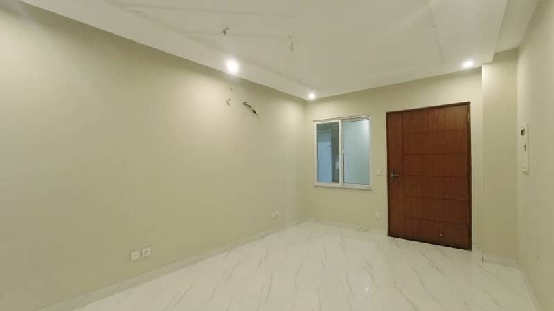 Prime Location 304 Square Feet Flat Up For Sale In Dream Gardens 9