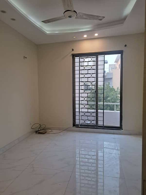 Lower Portion Of 5 Marla In 
Dream Gardens
 Phase 1 For Rent 1