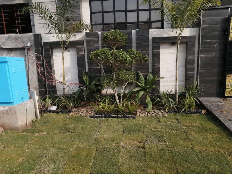 8 Marla House For Sale In Phase 1 
Dream Gardens
 Lahore 1