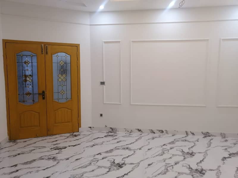 8 Marla House For Sale In Phase 1 
Dream Gardens
 Lahore 43