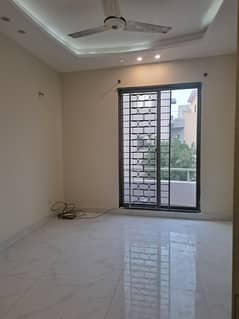 5 Marla First Floor For Rent In Phase 1 
Dream Gardens
 Lahore 0