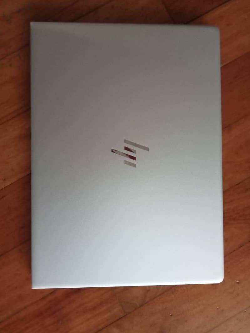 HP New Elitebook 840 G5 with New Logo contact (0302~3761 225) 2