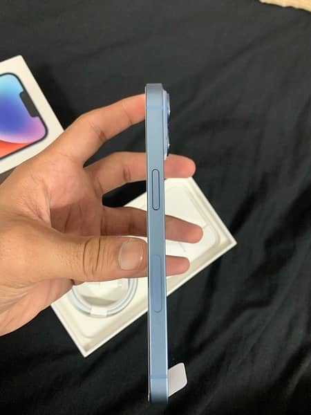 iPhone 14 128GB JV Blue - Open Box but non activated or booted upr 8