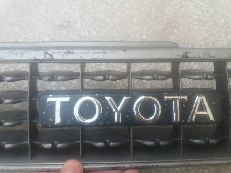 Toyota Corolla Front Grill 1988 model 1
