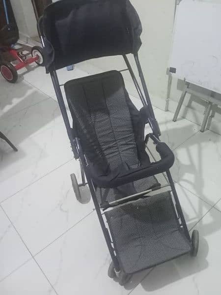 baby pram with cot 1