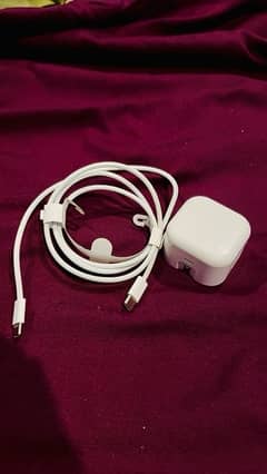 iPhone 15 Pro Max original cable and adapter