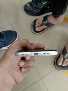 iphone XR 0