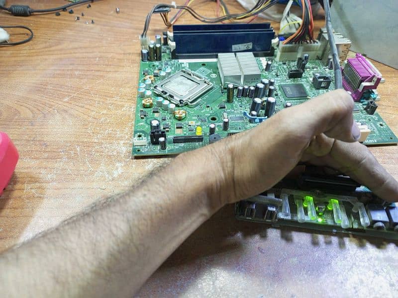 Computer Motherboard Repair 4