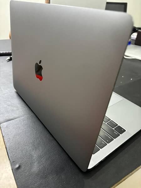 MacbookPro 2017, 13 inch, 256Gb 1