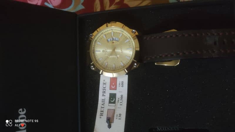 Sveston Watch condition 10/10 only 3 time use 1