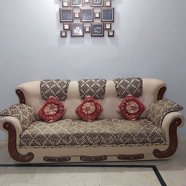 sofa set contains one 3 seater one 2 seater Two 1 seater 1