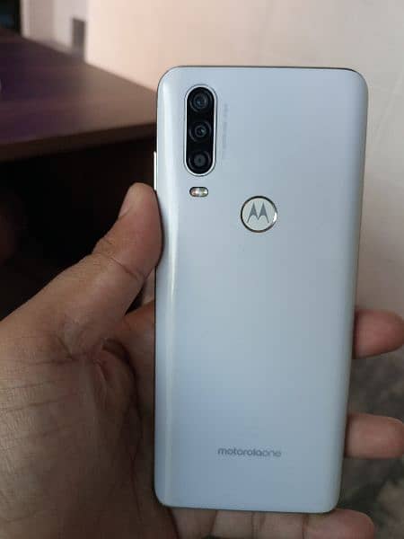 Motorola one action 3