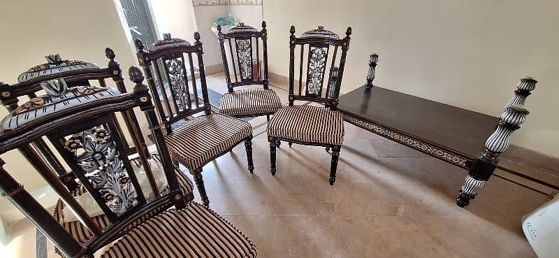Dinning table with chairs 1