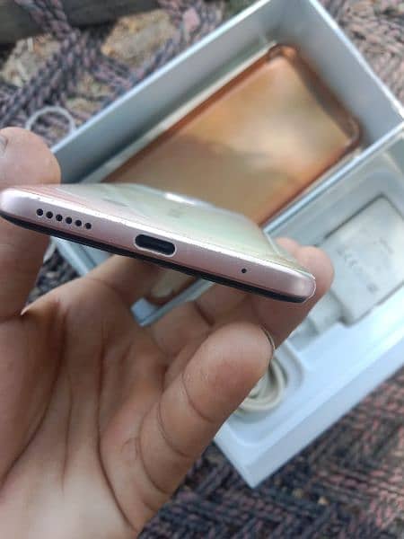 vivo s1 pro 10/10 with complete box lunch condition 3