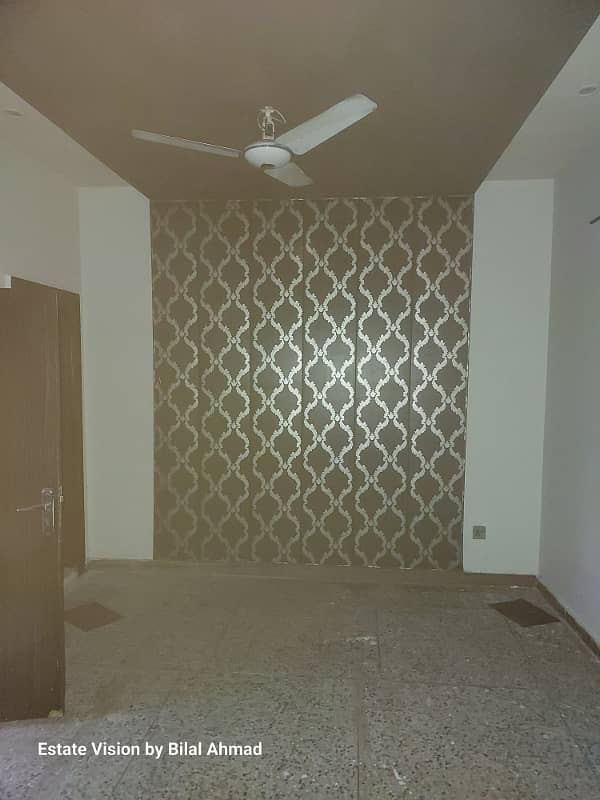 5 Marla Double story Y Block Madina Town for Rent 3