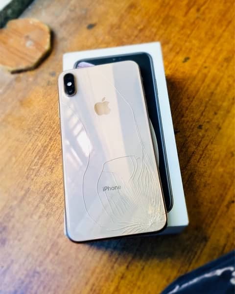Iphone Xs Max 64 gb exchange with s22 ultra only 7