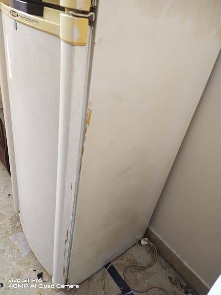 wave ki fridge sell karhi hn working condition hai 4