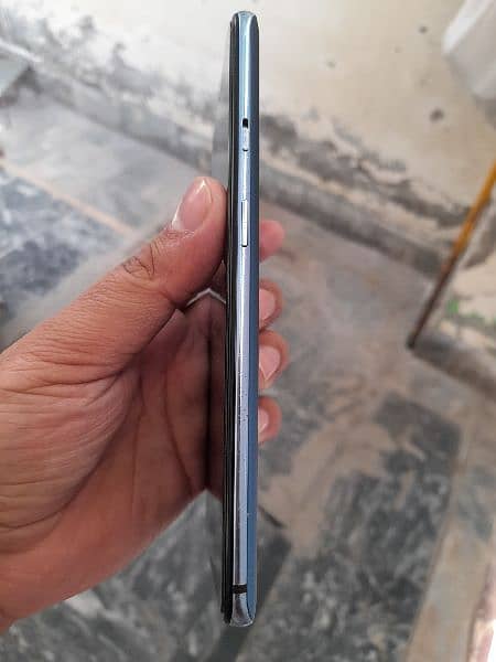 one plus 7t dual physical approved  display mein do lines han 3